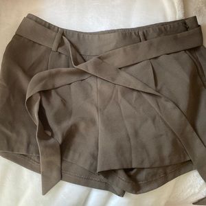 Express belted shorts